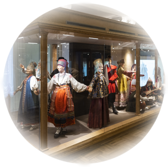 285 лет назад для подготовки Ледяной свадьбы из Академии наук затребованы костюмы разных народов