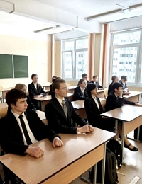 Молодые ученые провели занятия для школьников Ломоносовской гимназии